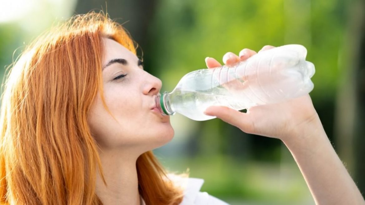 Important reasons why drinking water helps you lose weight